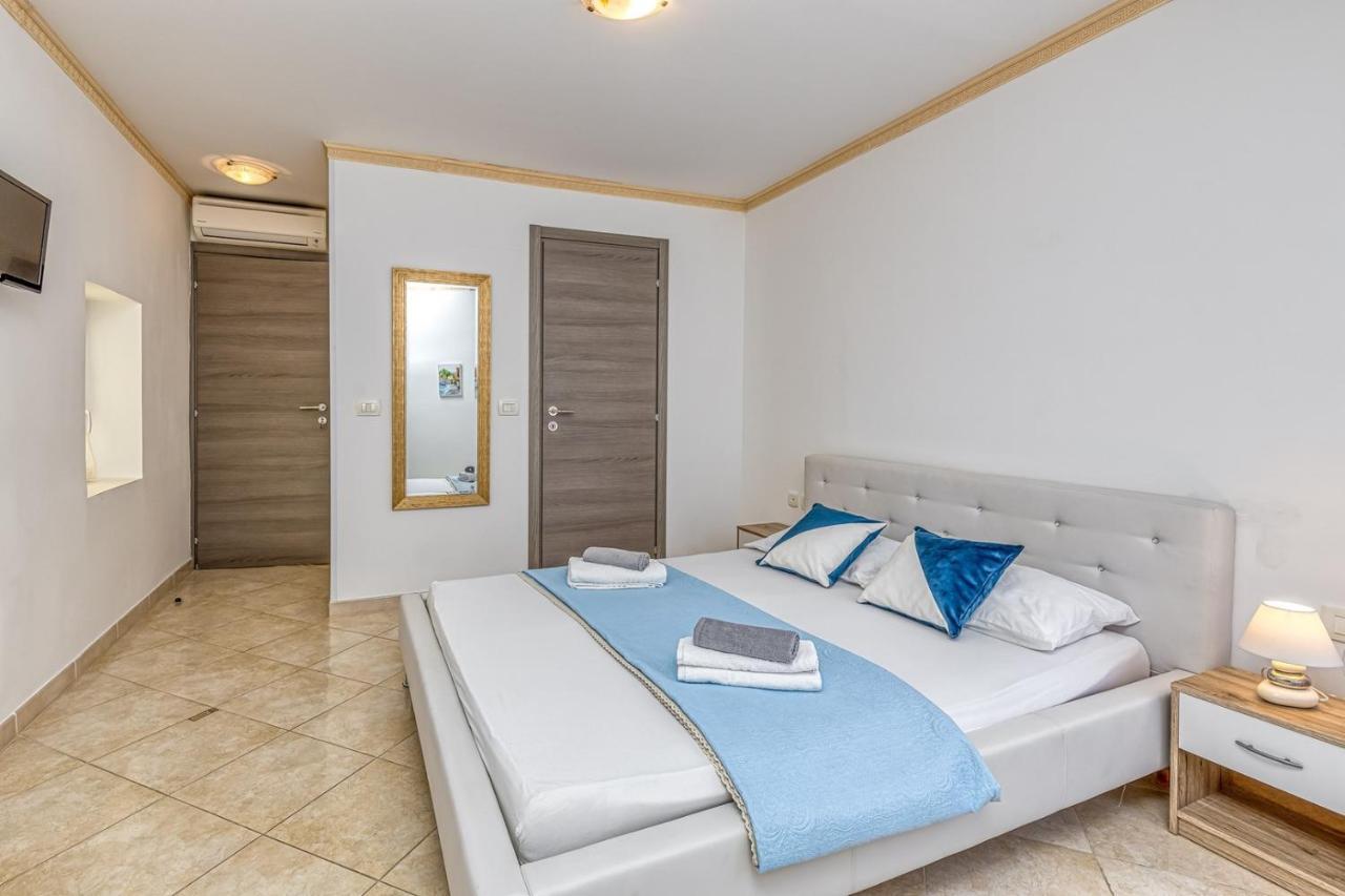 Rooms On Liberty Square Porec Luaran gambar