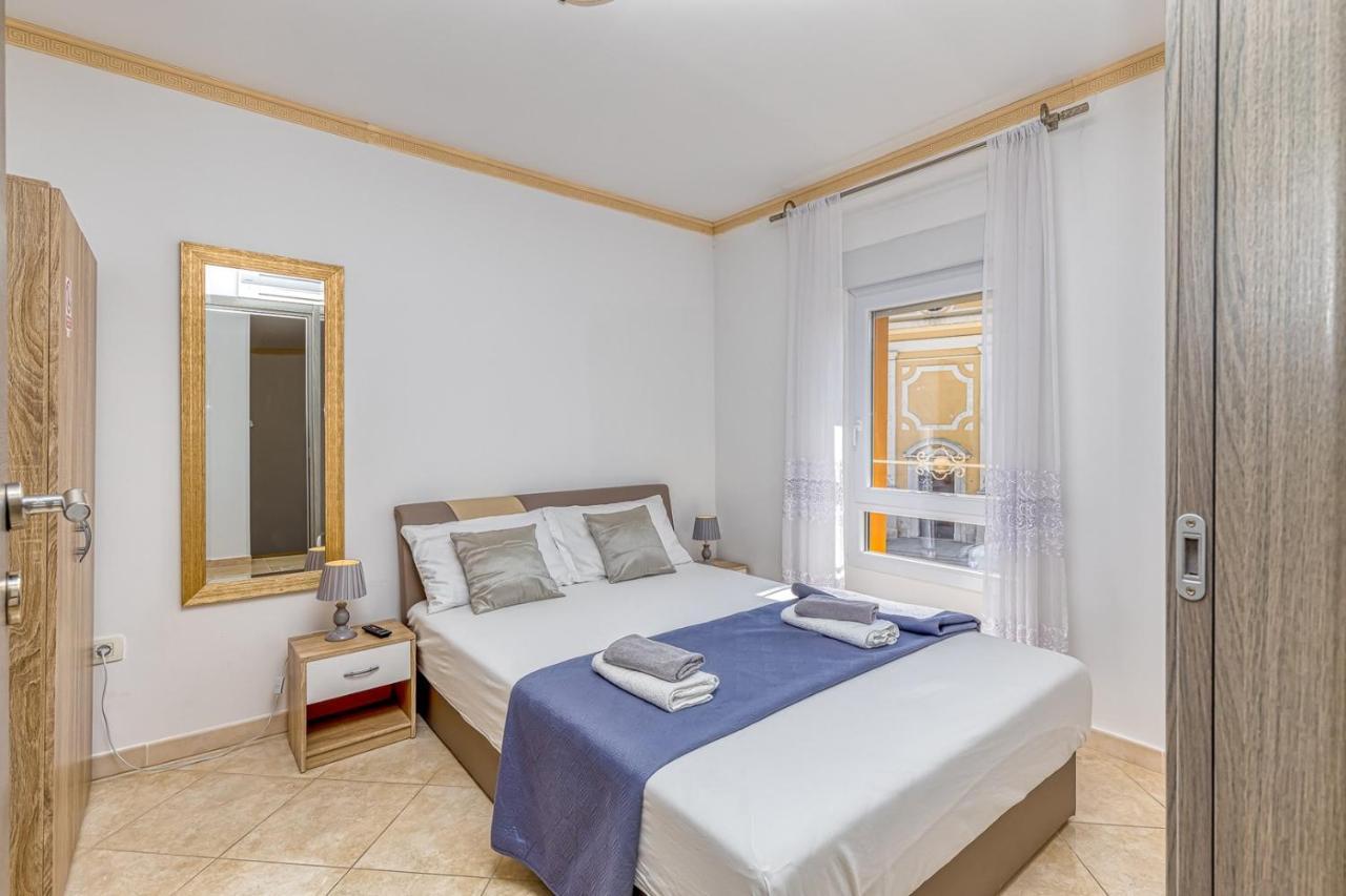 Rooms On Liberty Square Porec Luaran gambar